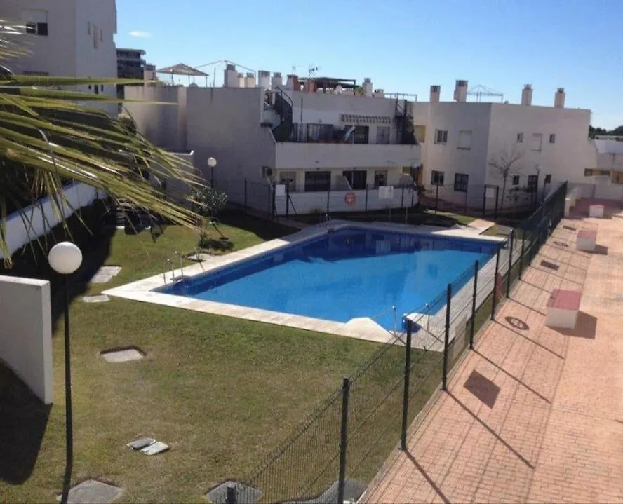 Modern 2 Bedroom Penthouse With Huge Private Roof Top Terrace,Free Parking And Free Wifi Benalmádena
